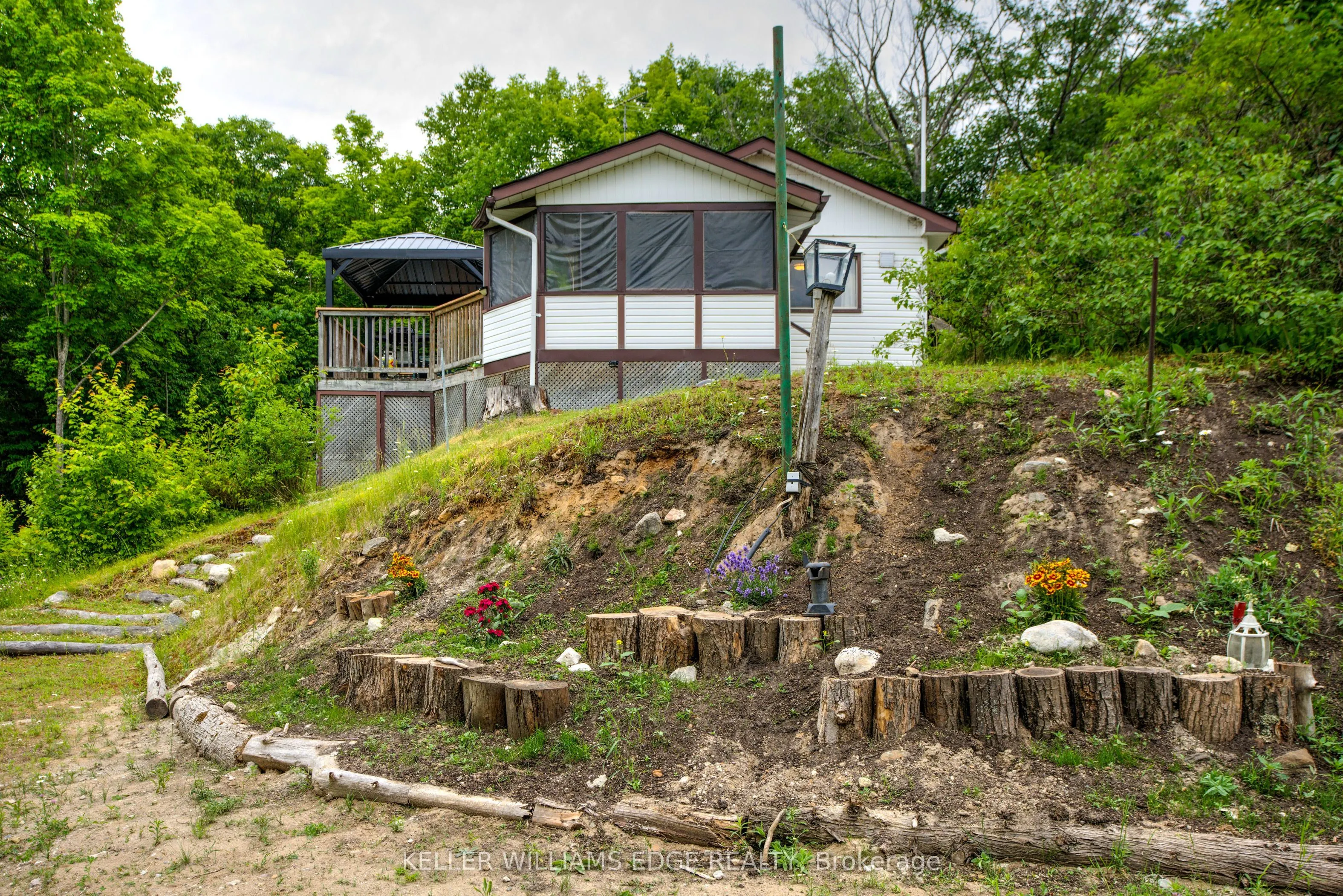 1180 Guigue Road