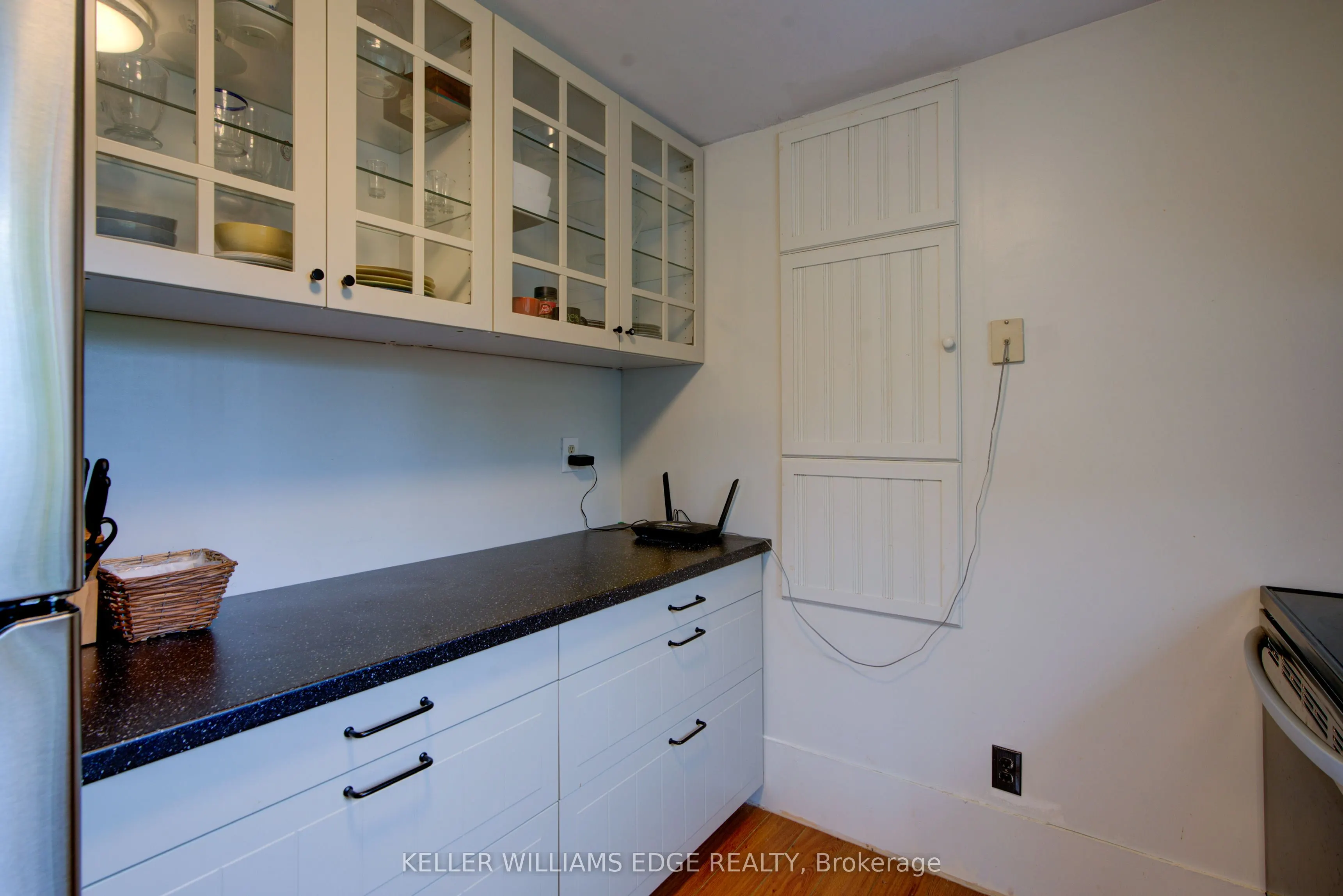 1180 Guigue Road