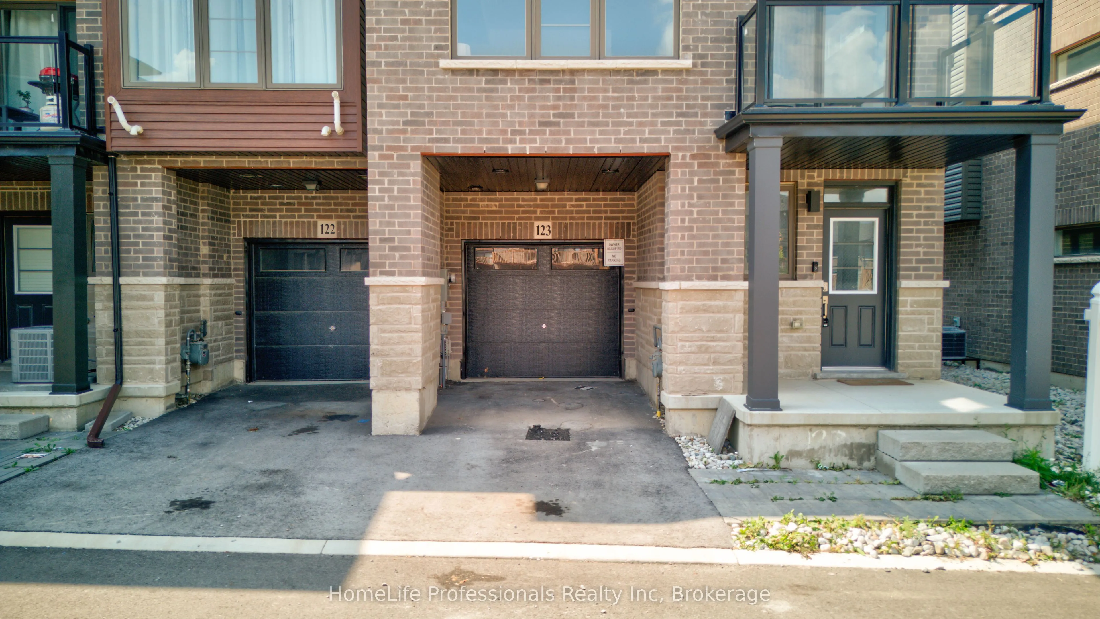 61 Soho Street, #123