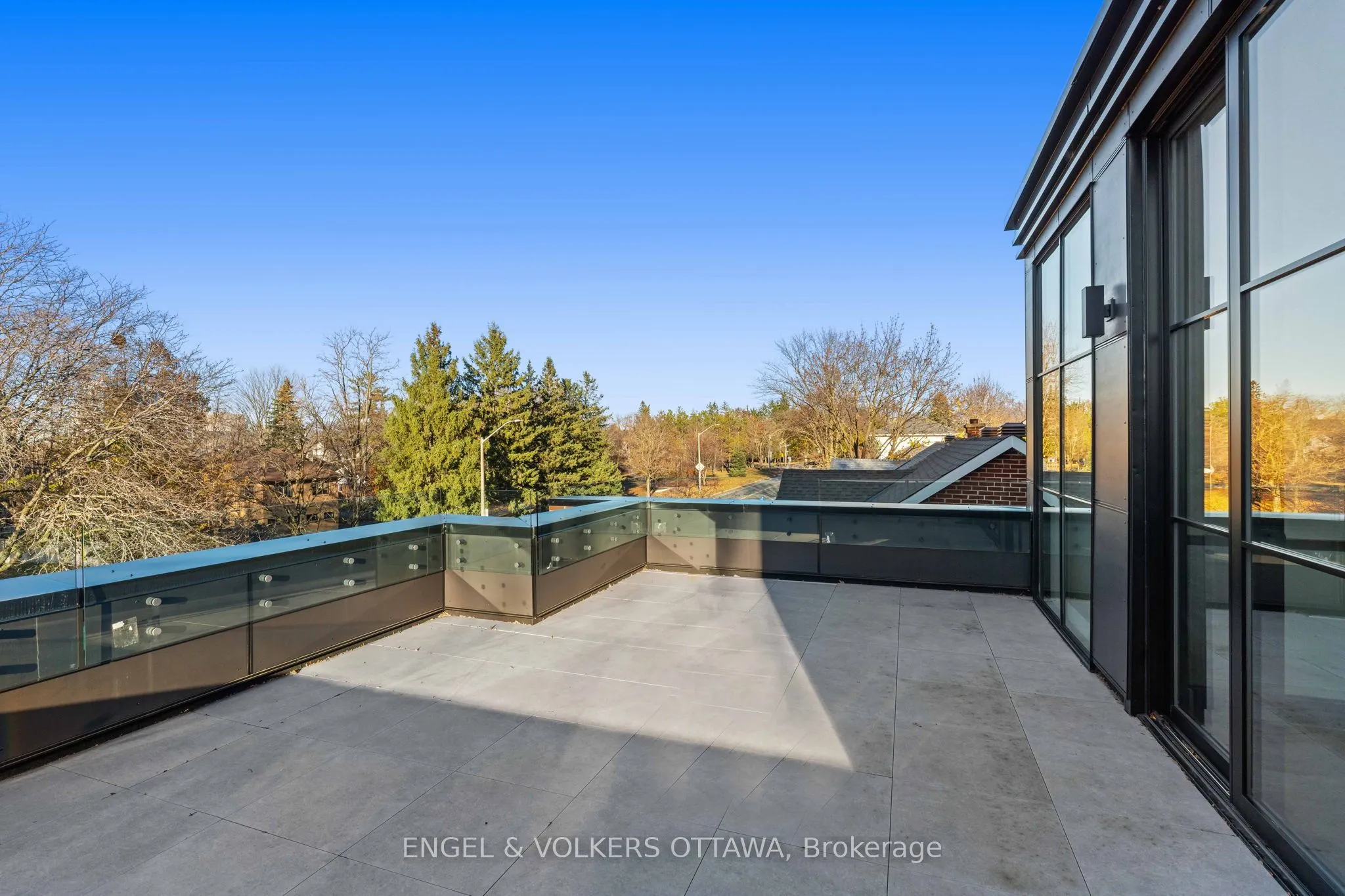 246 BYRON Avenue