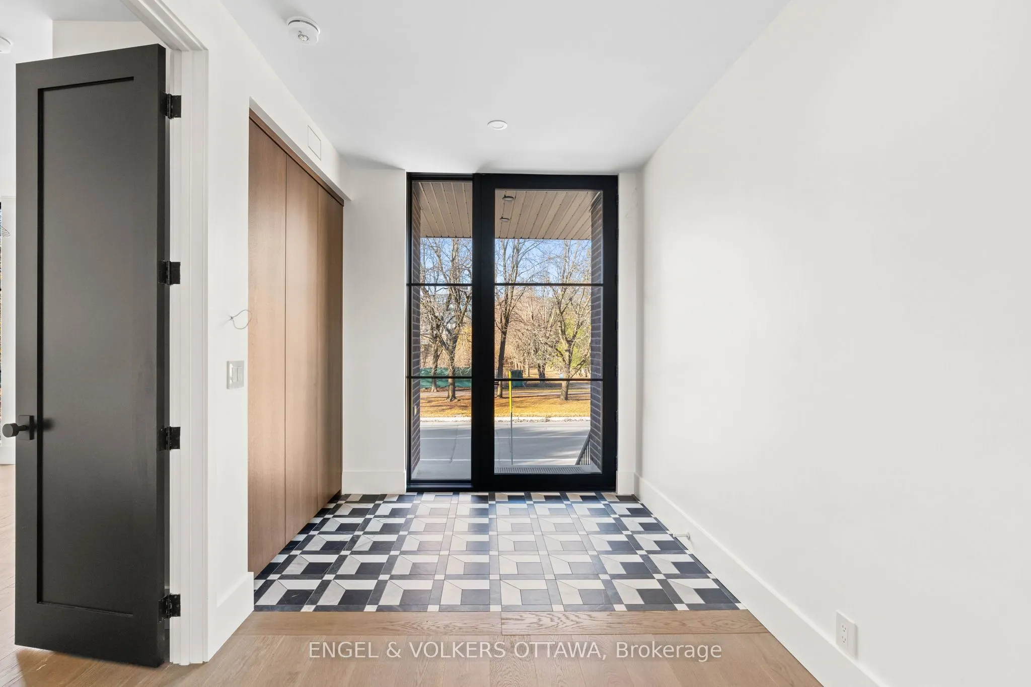 246 BYRON Avenue