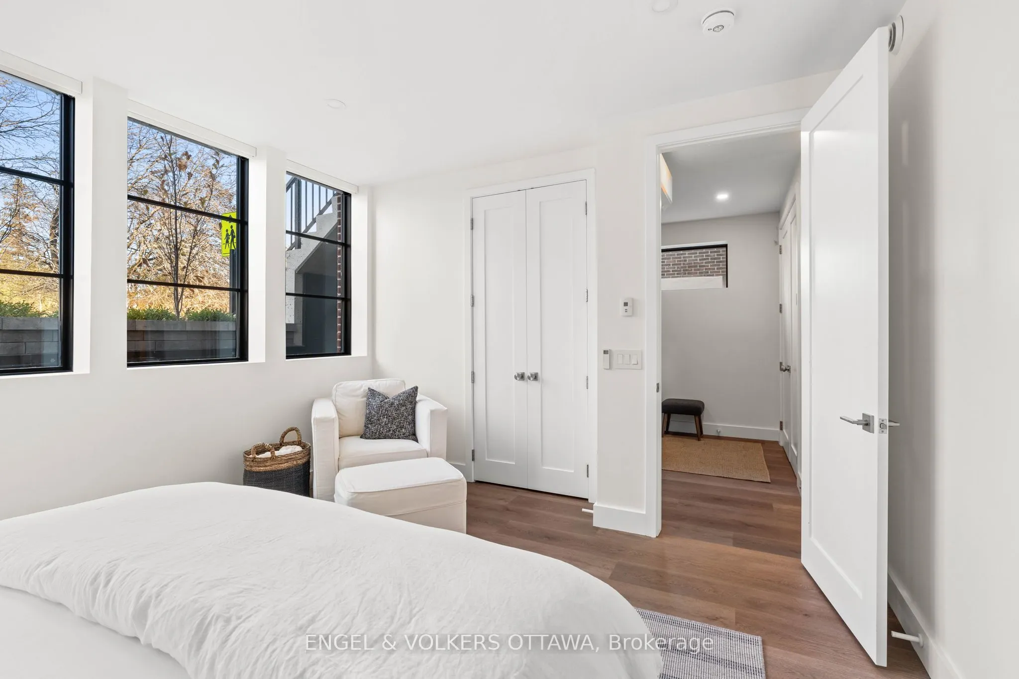 246 BYRON Avenue