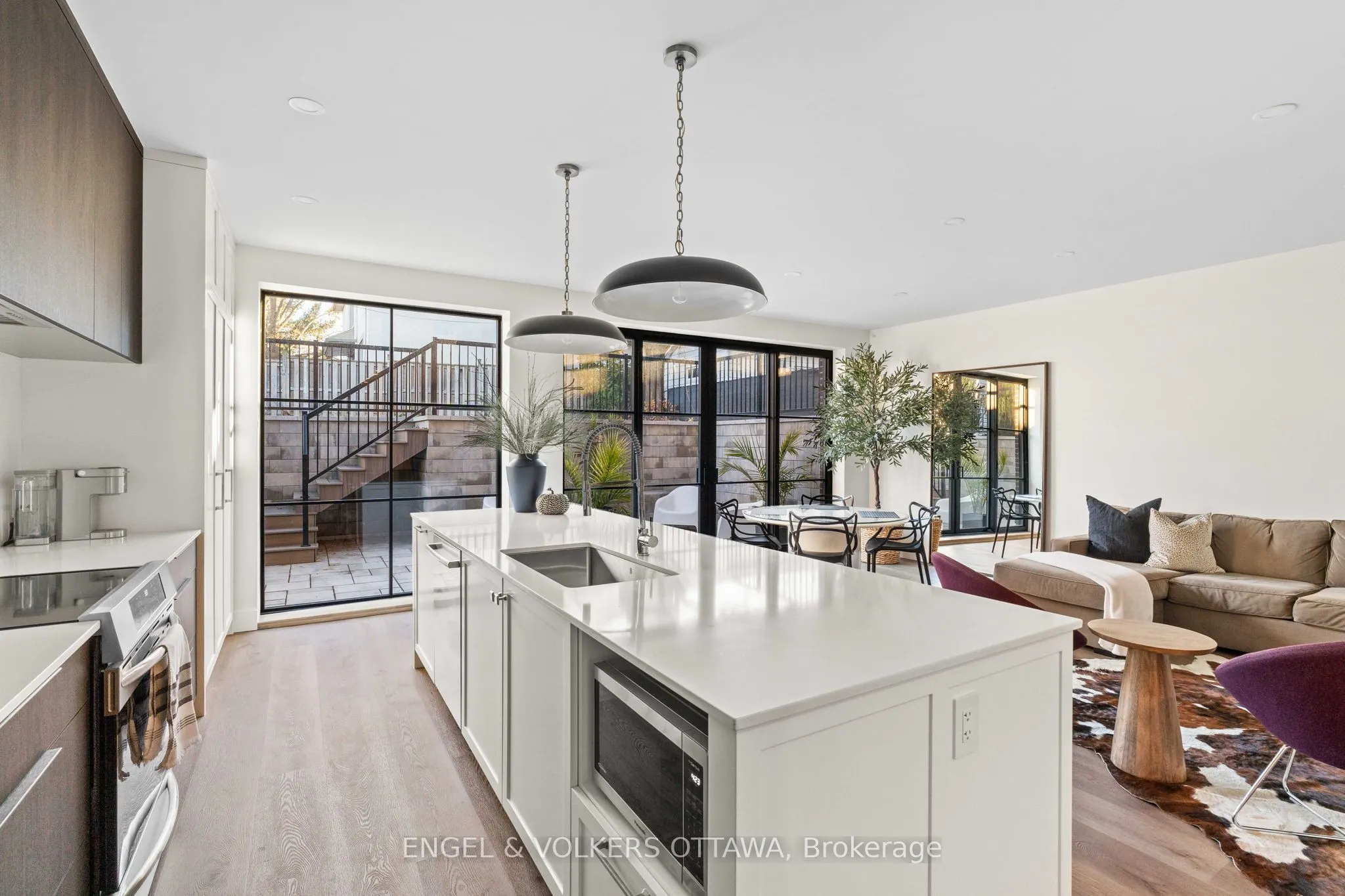 246 BYRON Avenue