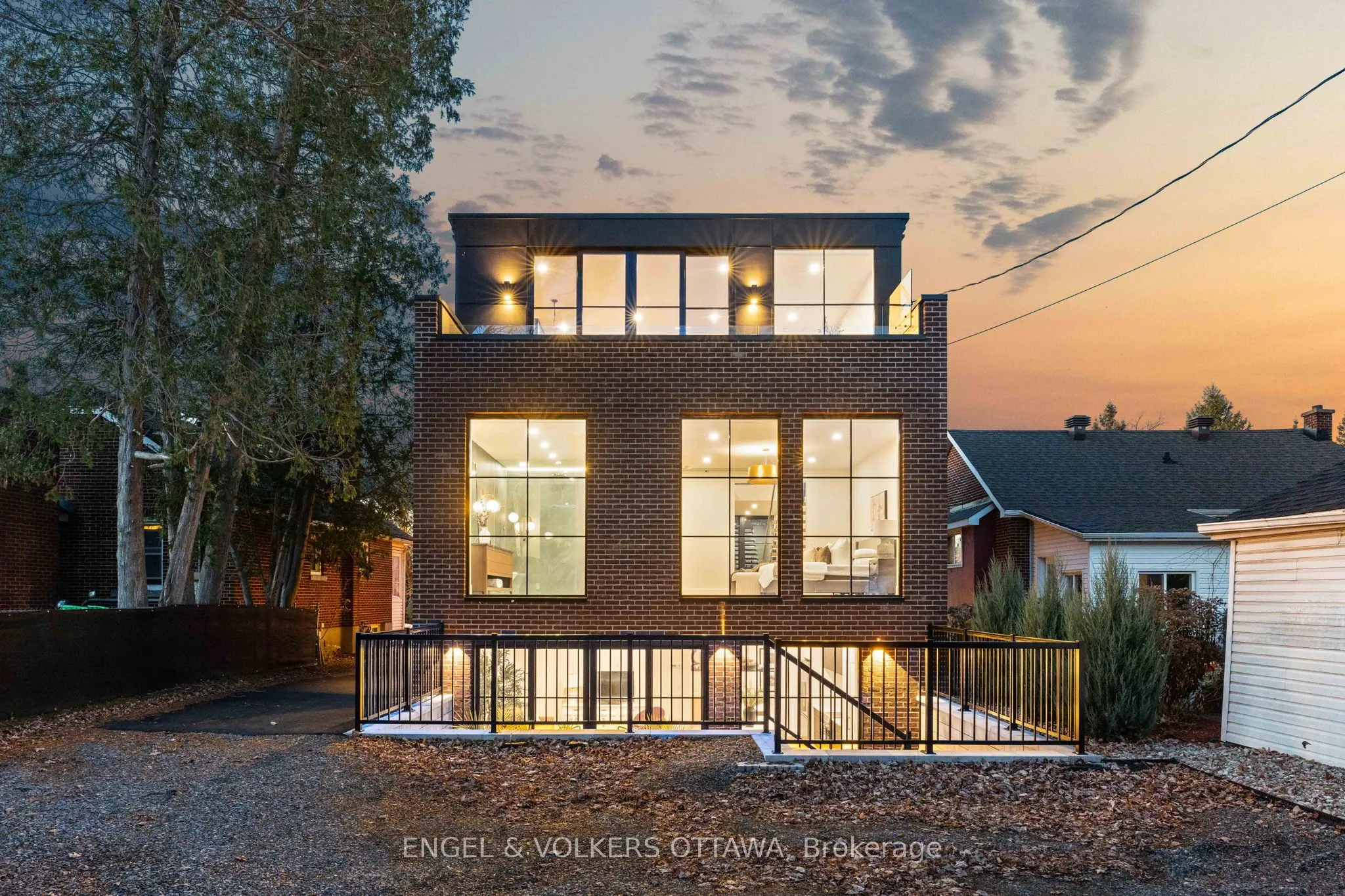 246 BYRON Avenue