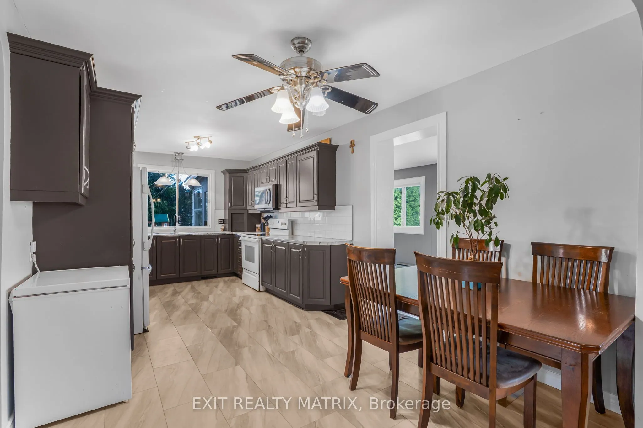 453 Garneau Road