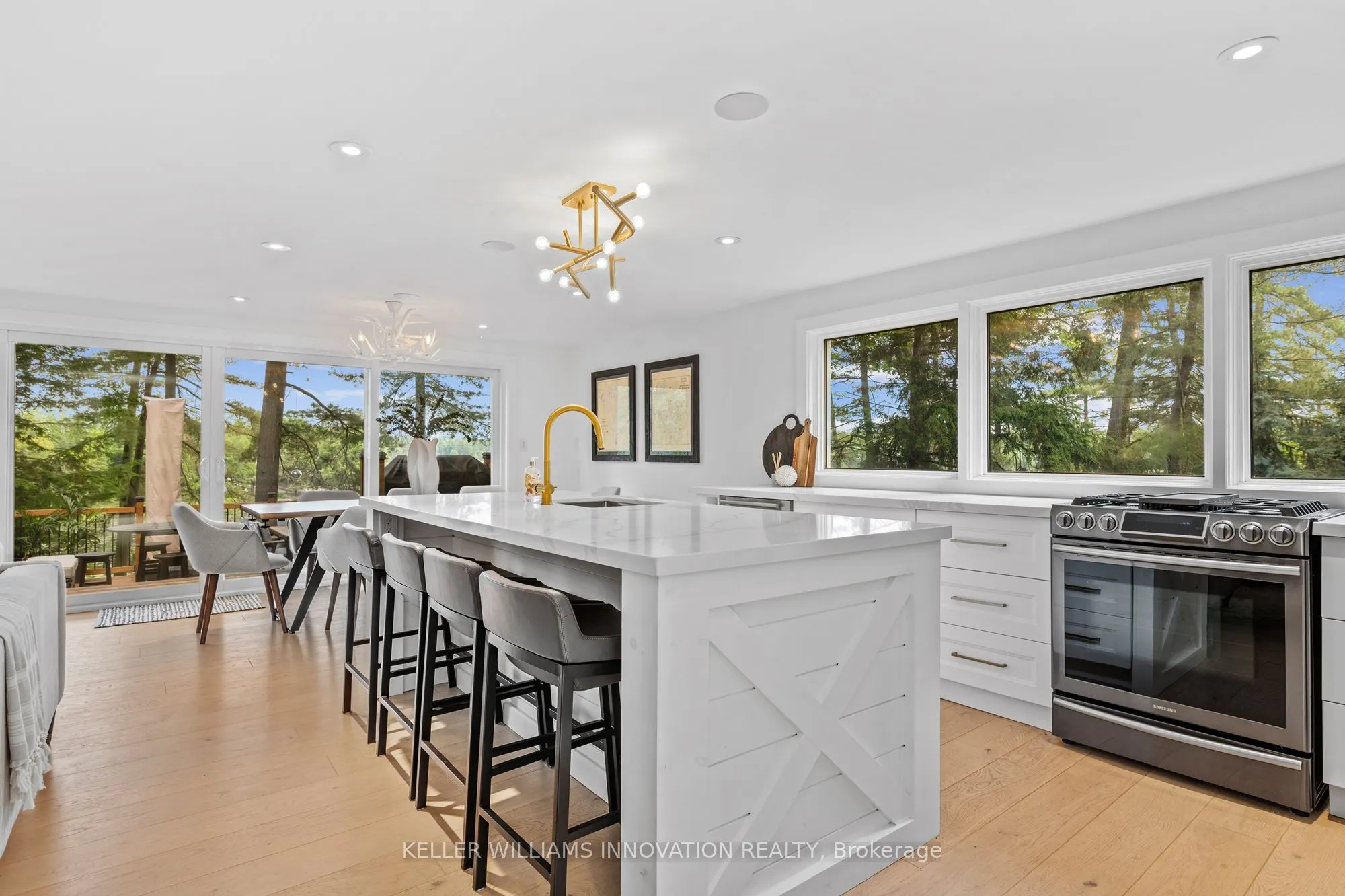2872 Muskoka Road 118 W