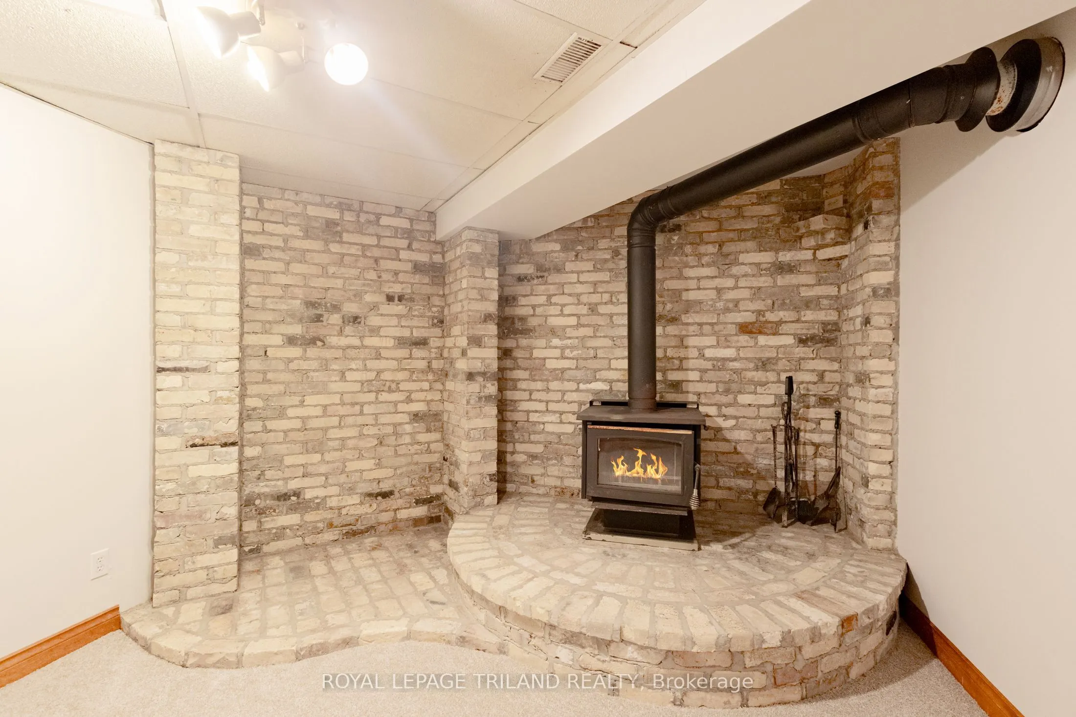 10239 Pinetree Drive