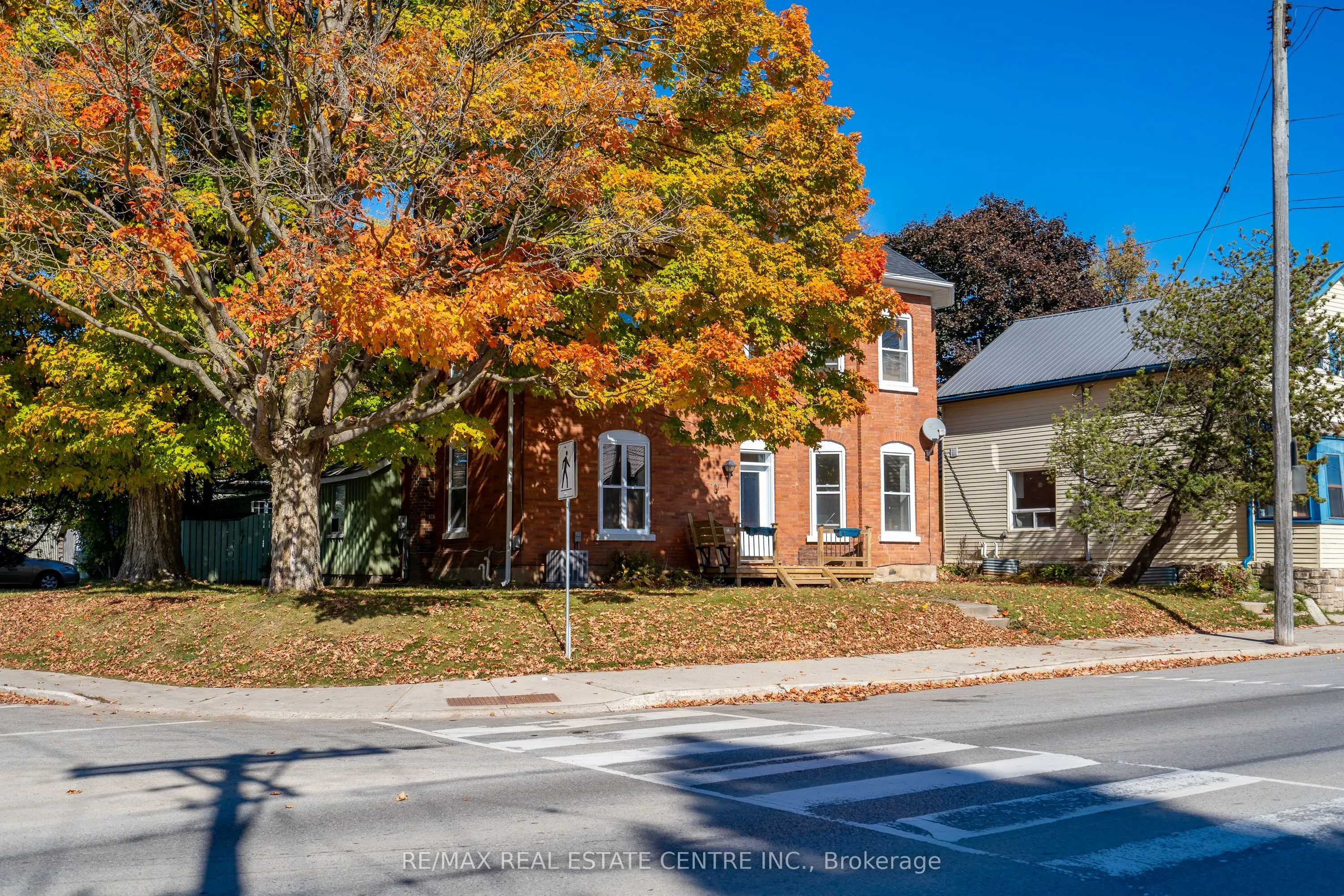 154 Main Street W