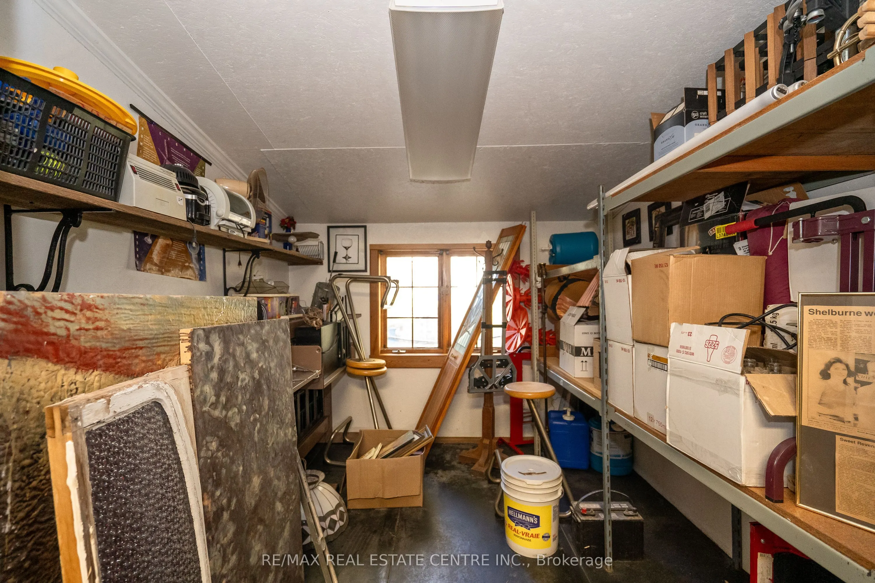154 Main Street W