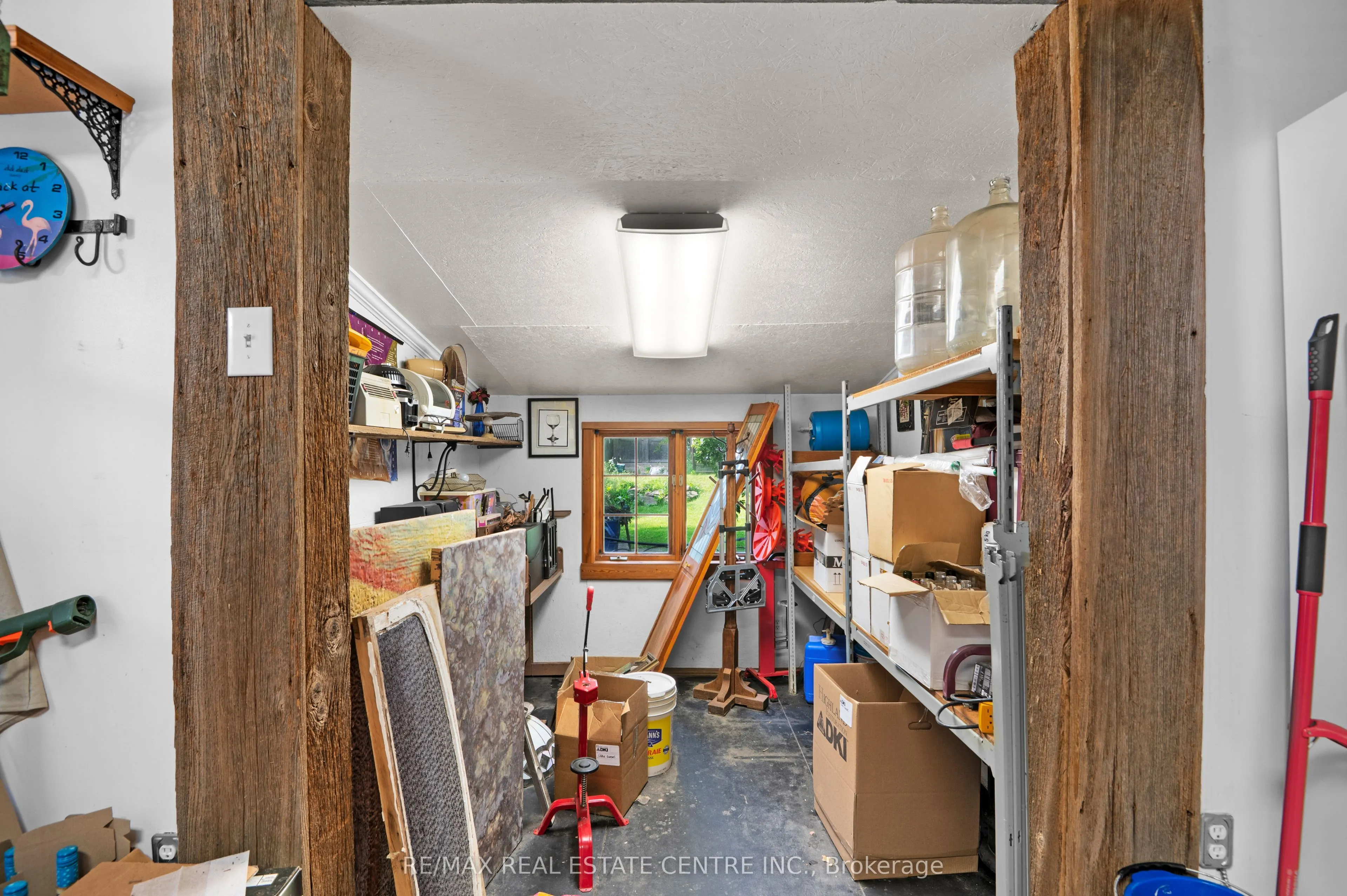 154 Main Street W
