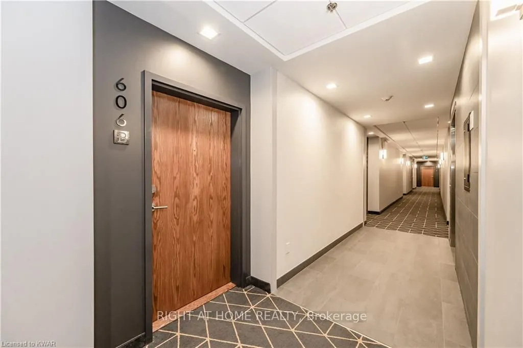 255 Northfield Drive E, #606
