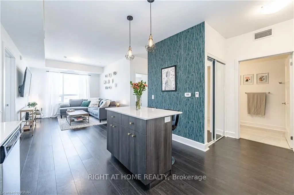 255 Northfield Drive E, #606