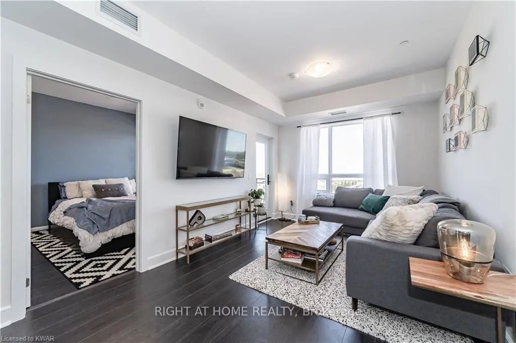 255 Northfield Drive E, #606