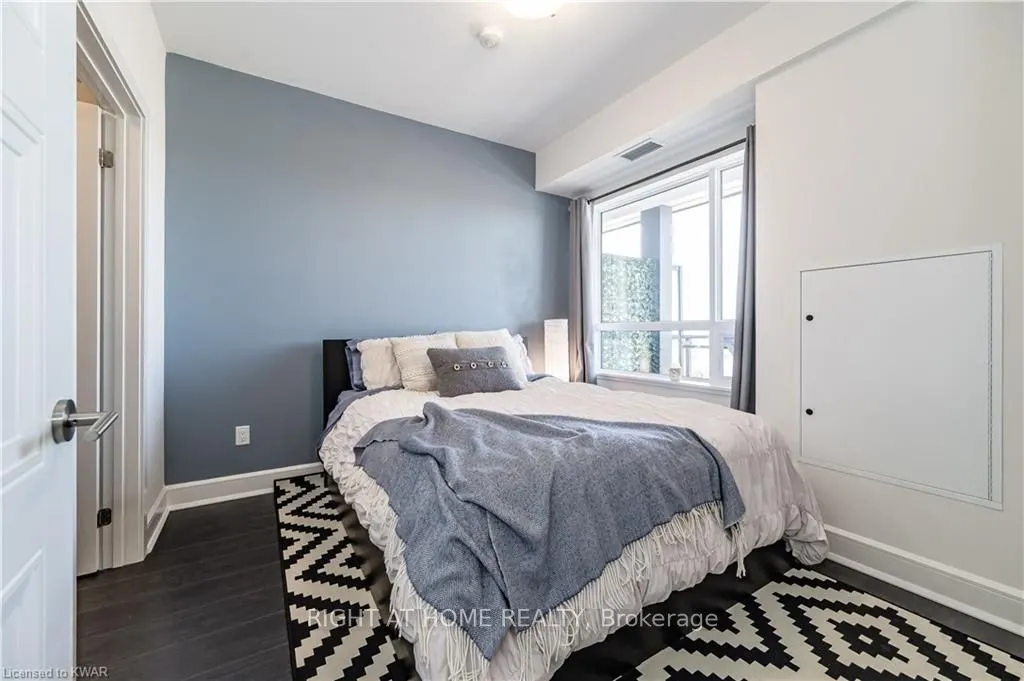 255 Northfield Drive E, #606
