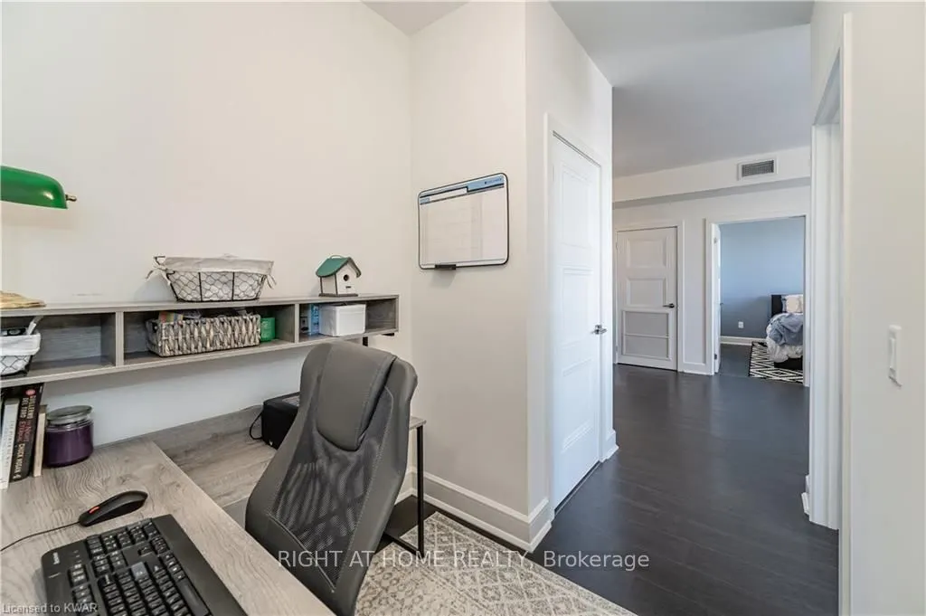 255 Northfield Drive E, #606