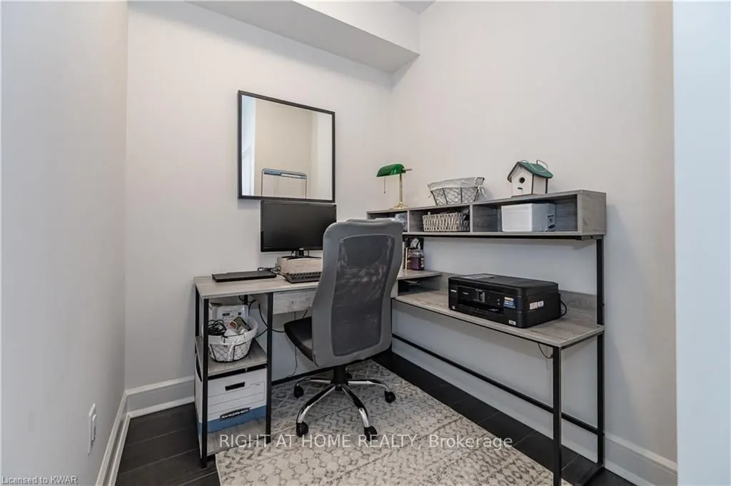 255 Northfield Drive E, #606