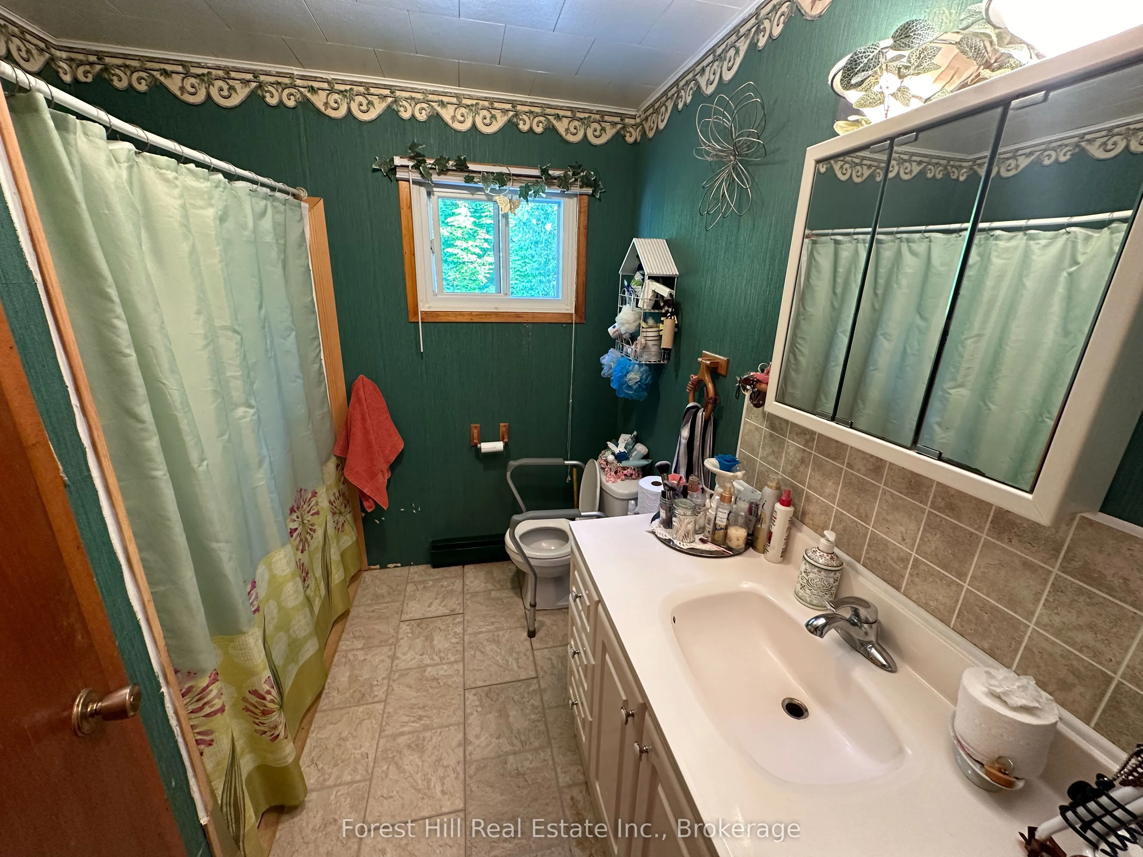 11643 Highway 522