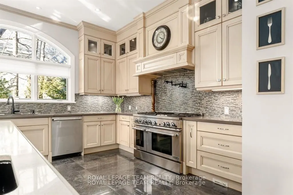 77 Placel Road