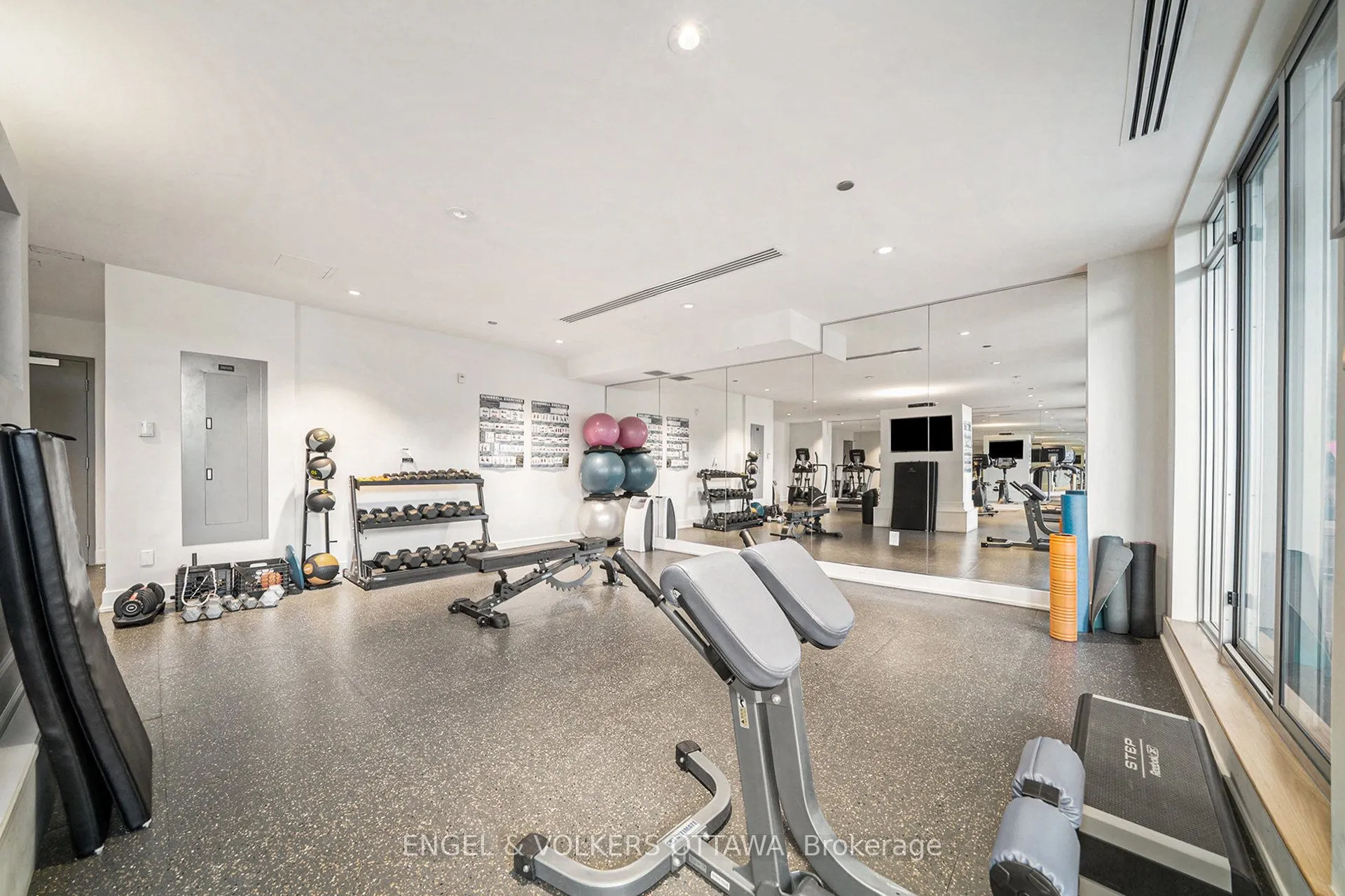 7 Marquette Avenue, #605