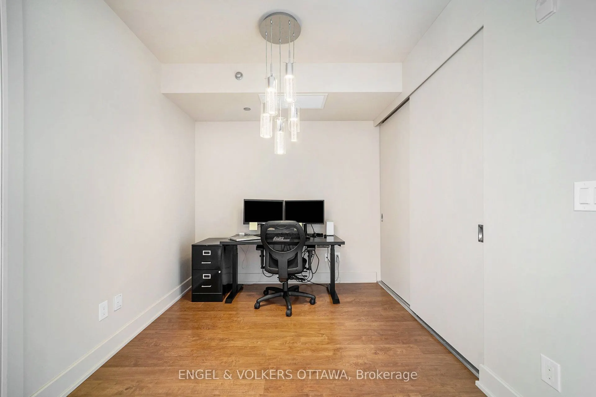7 Marquette Avenue, #605