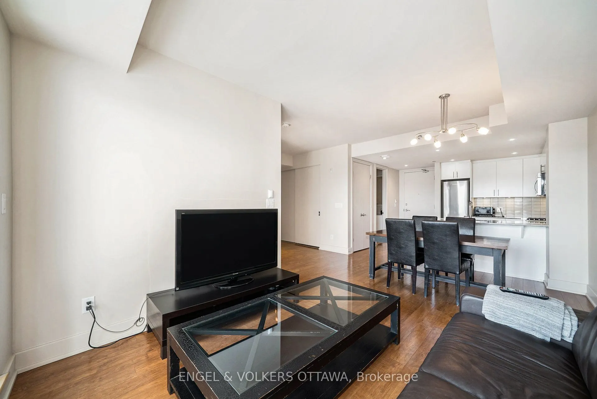 7 Marquette Avenue, #605