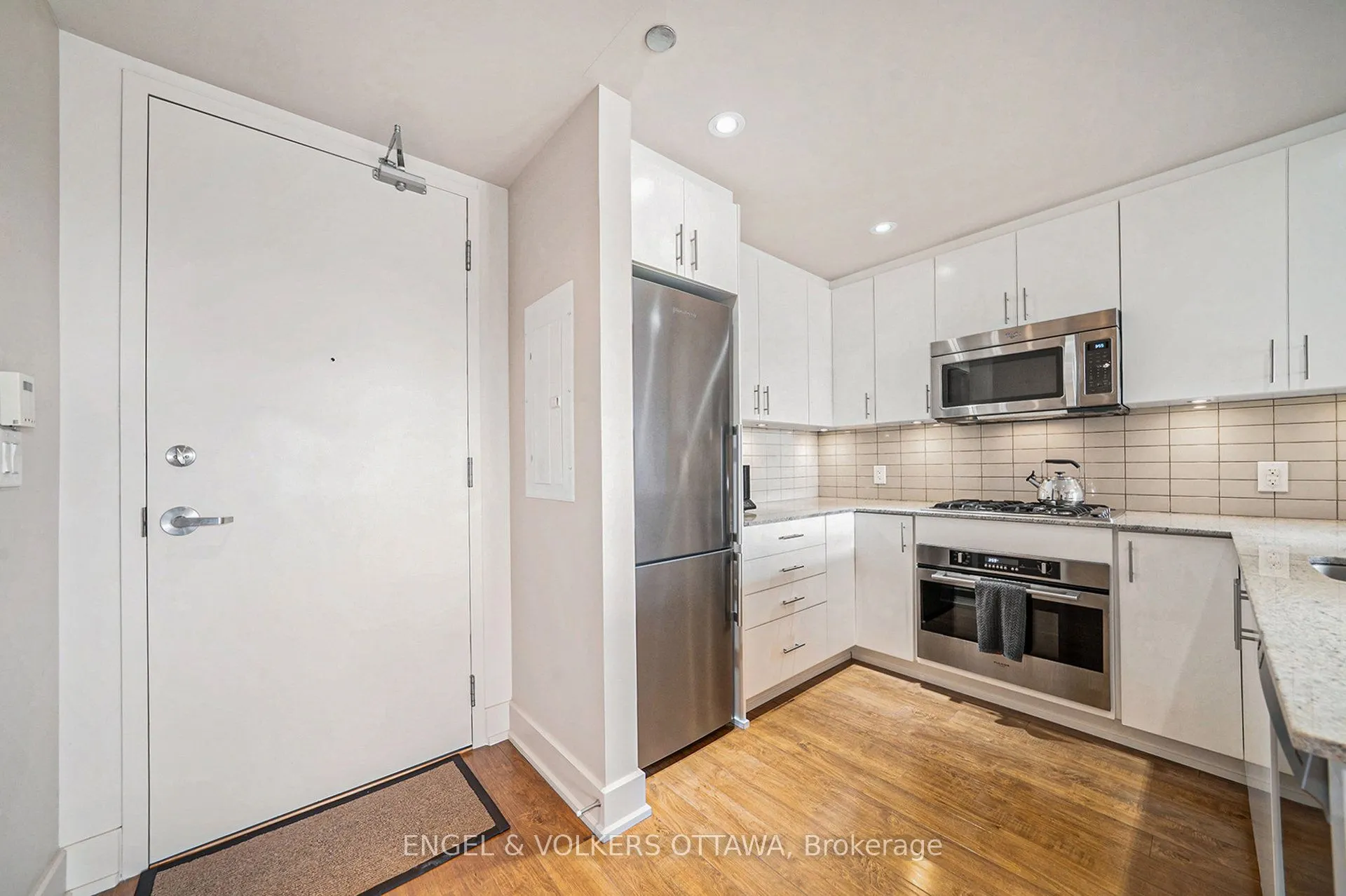 7 Marquette Avenue, #605
