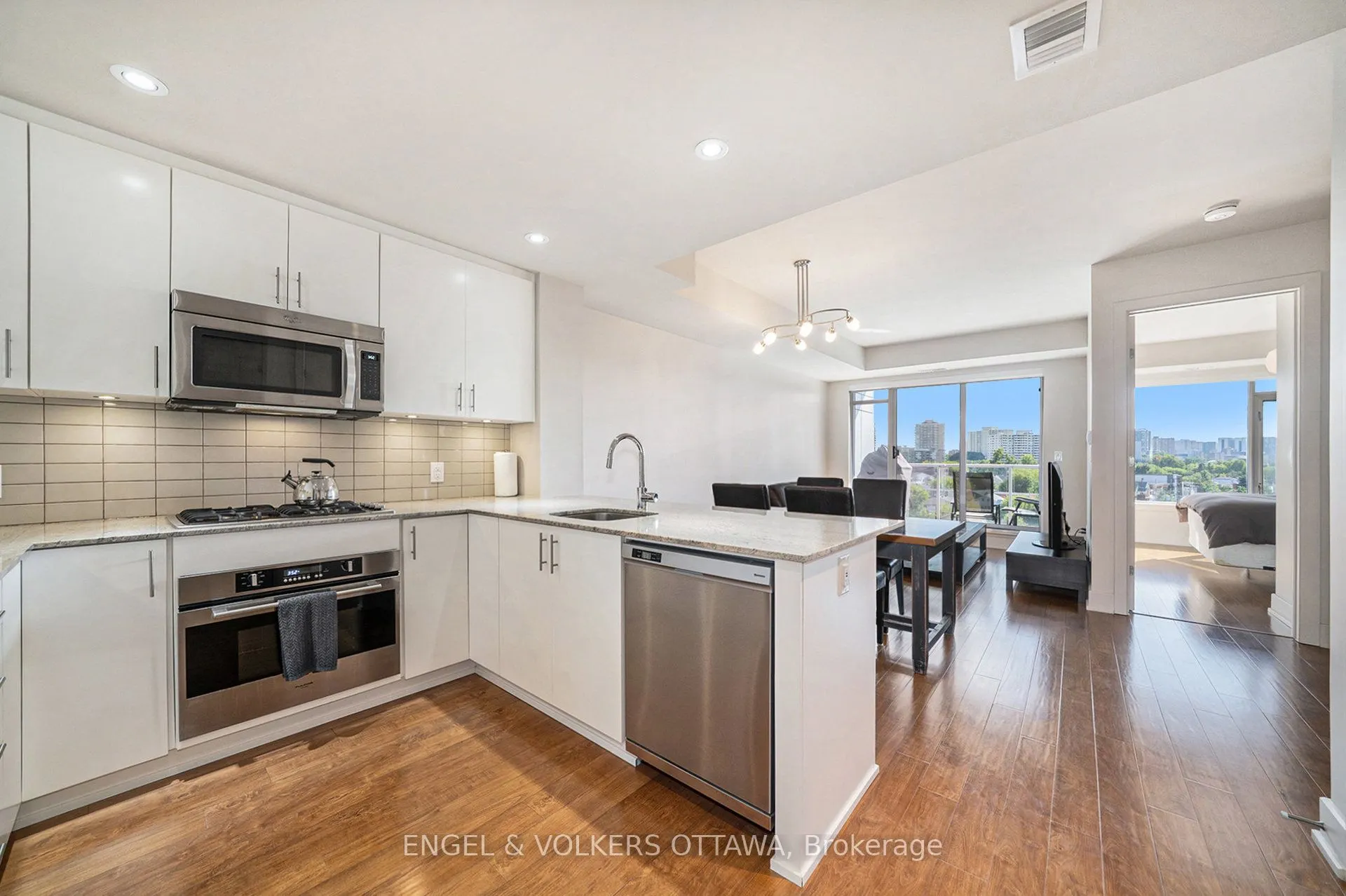 7 Marquette Avenue, #605