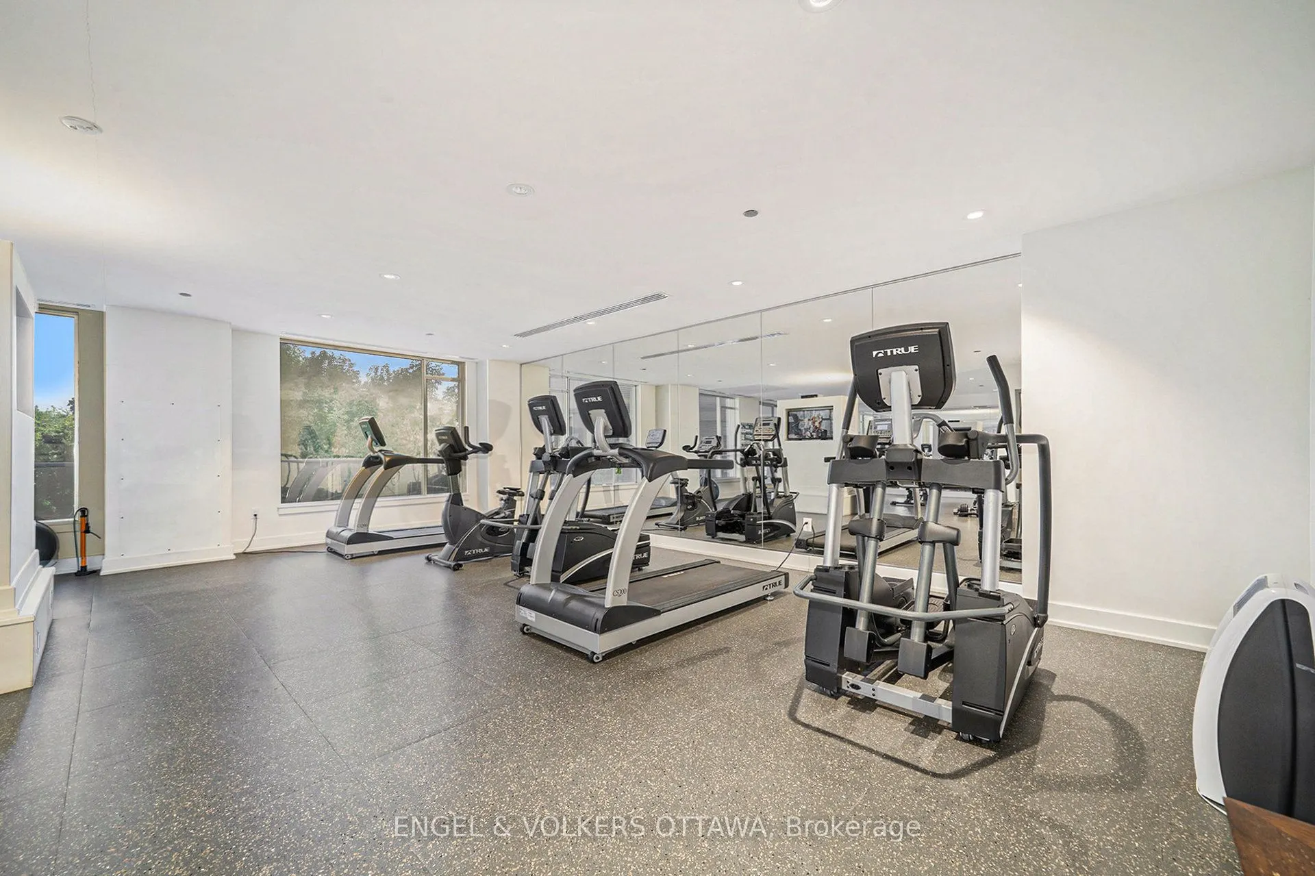 7 Marquette Avenue, #605