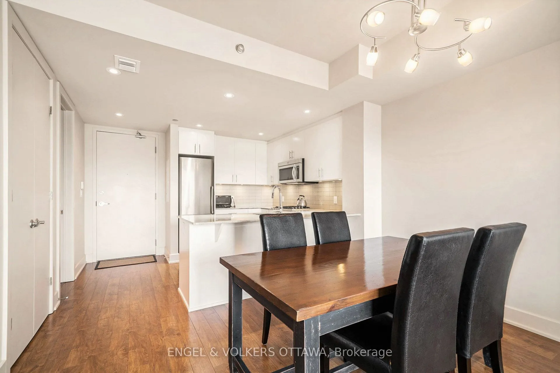 7 Marquette Avenue, #605