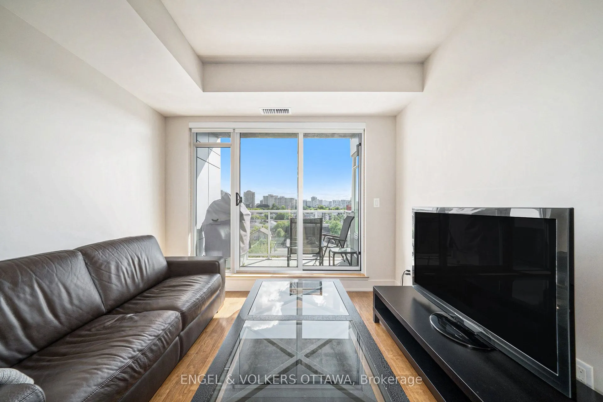 7 Marquette Avenue, #605