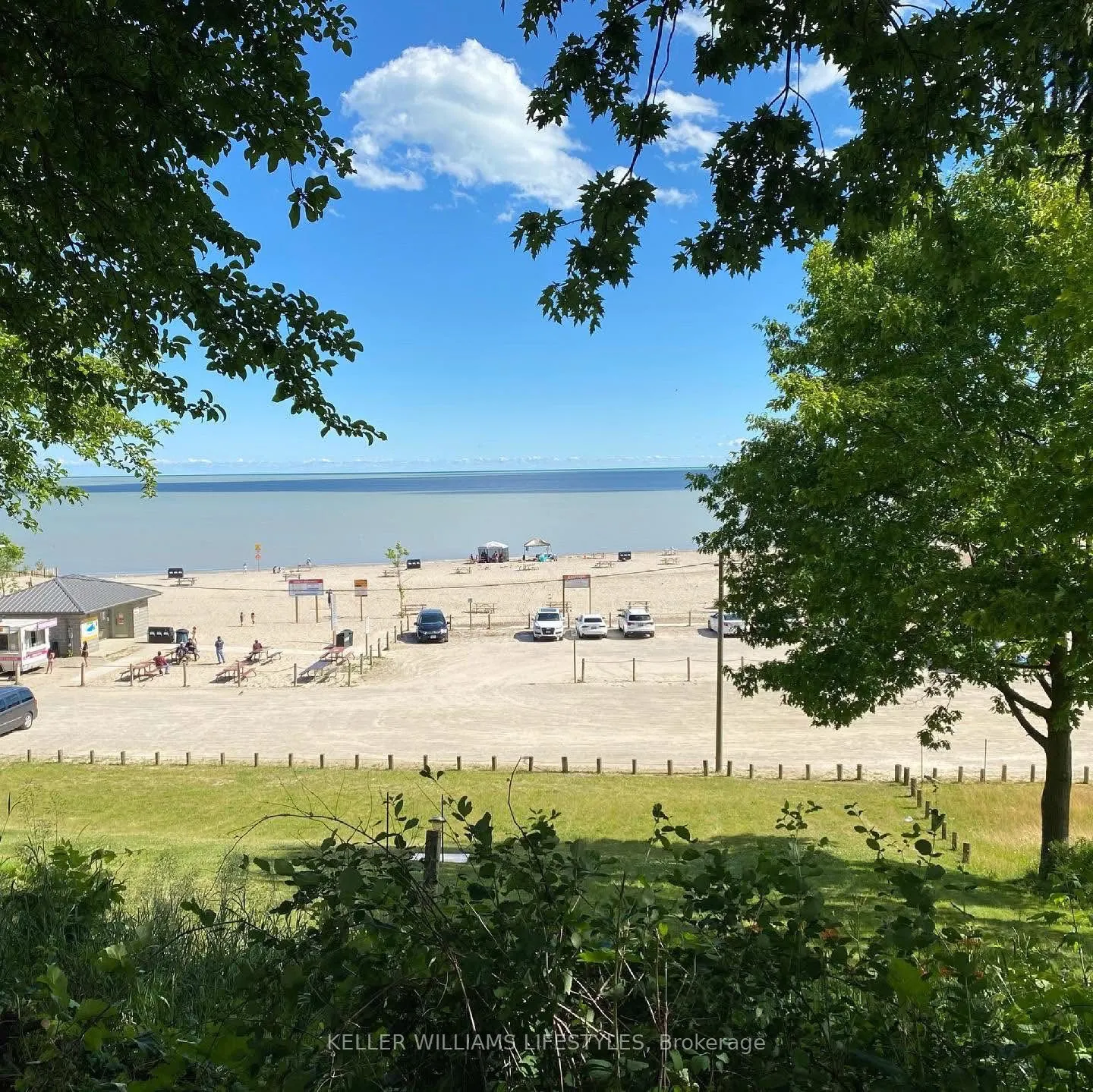 8B Robinson Street, #17