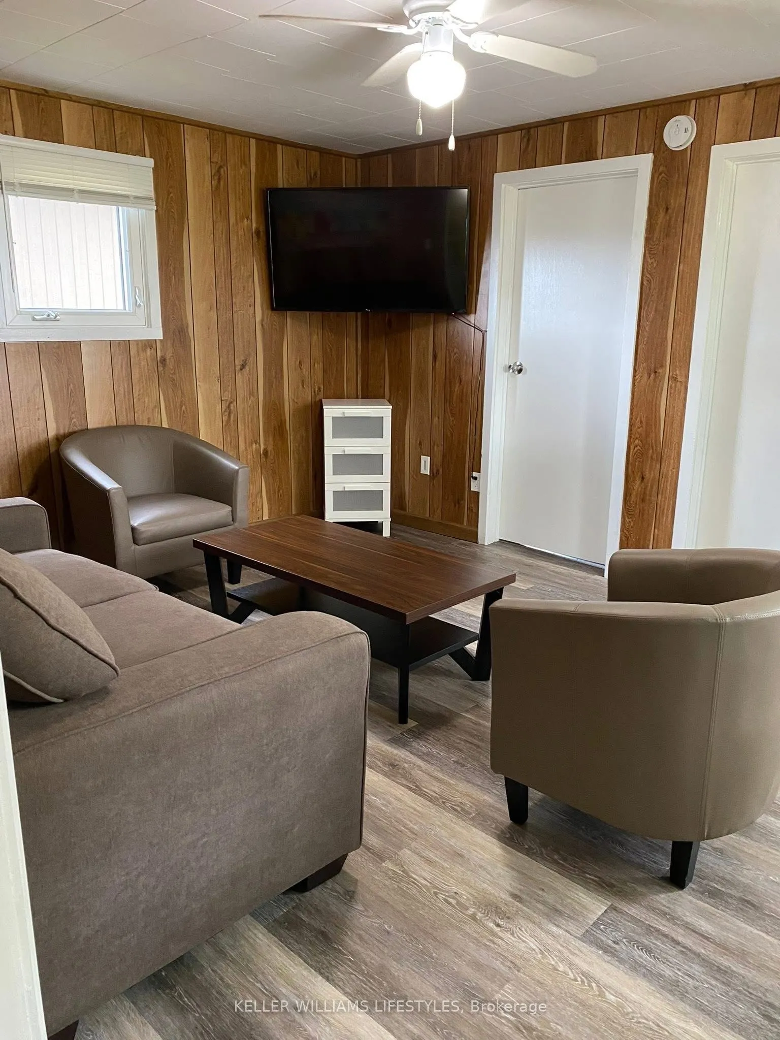 8B Robinson Street, #17