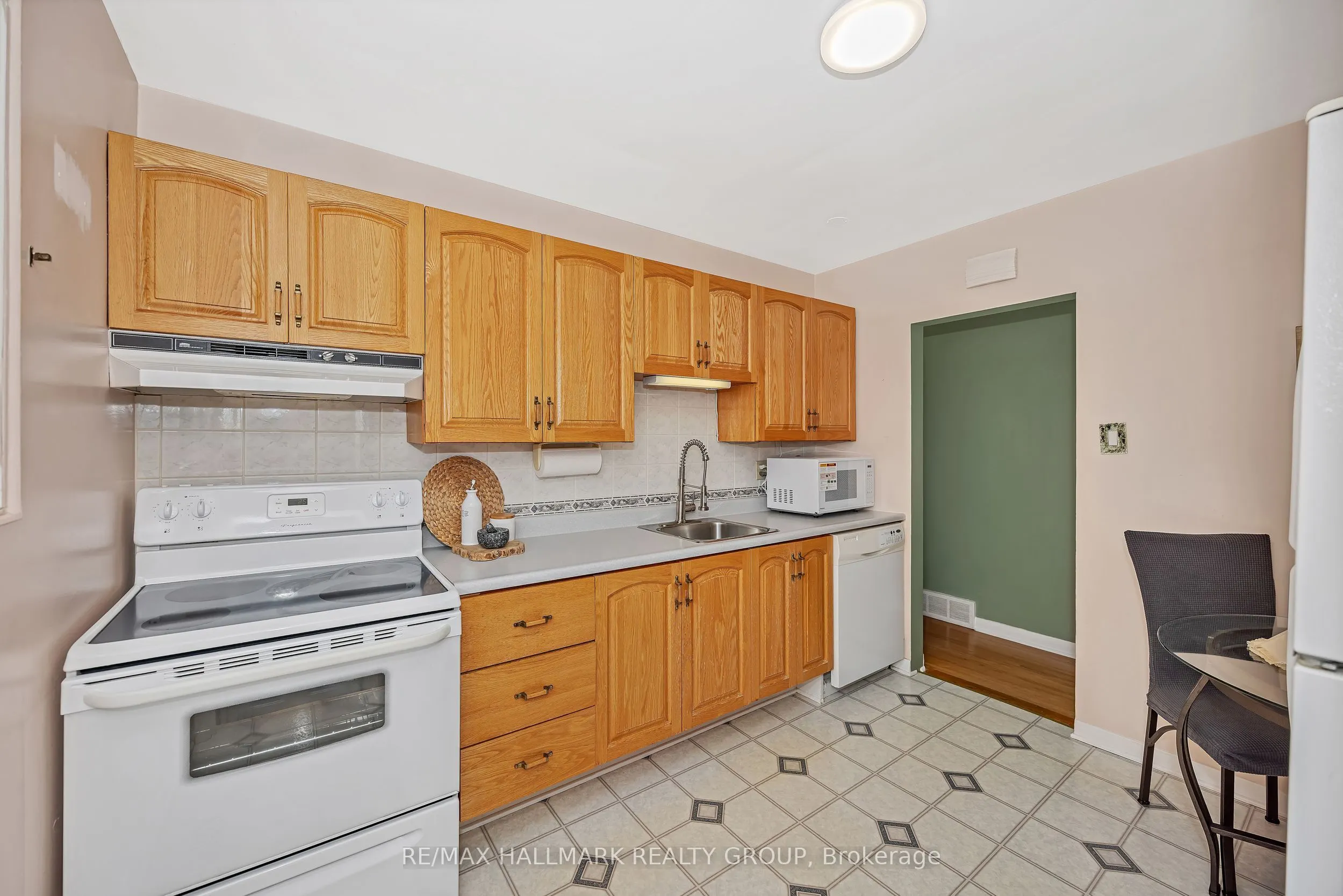 1144 Cobden Road