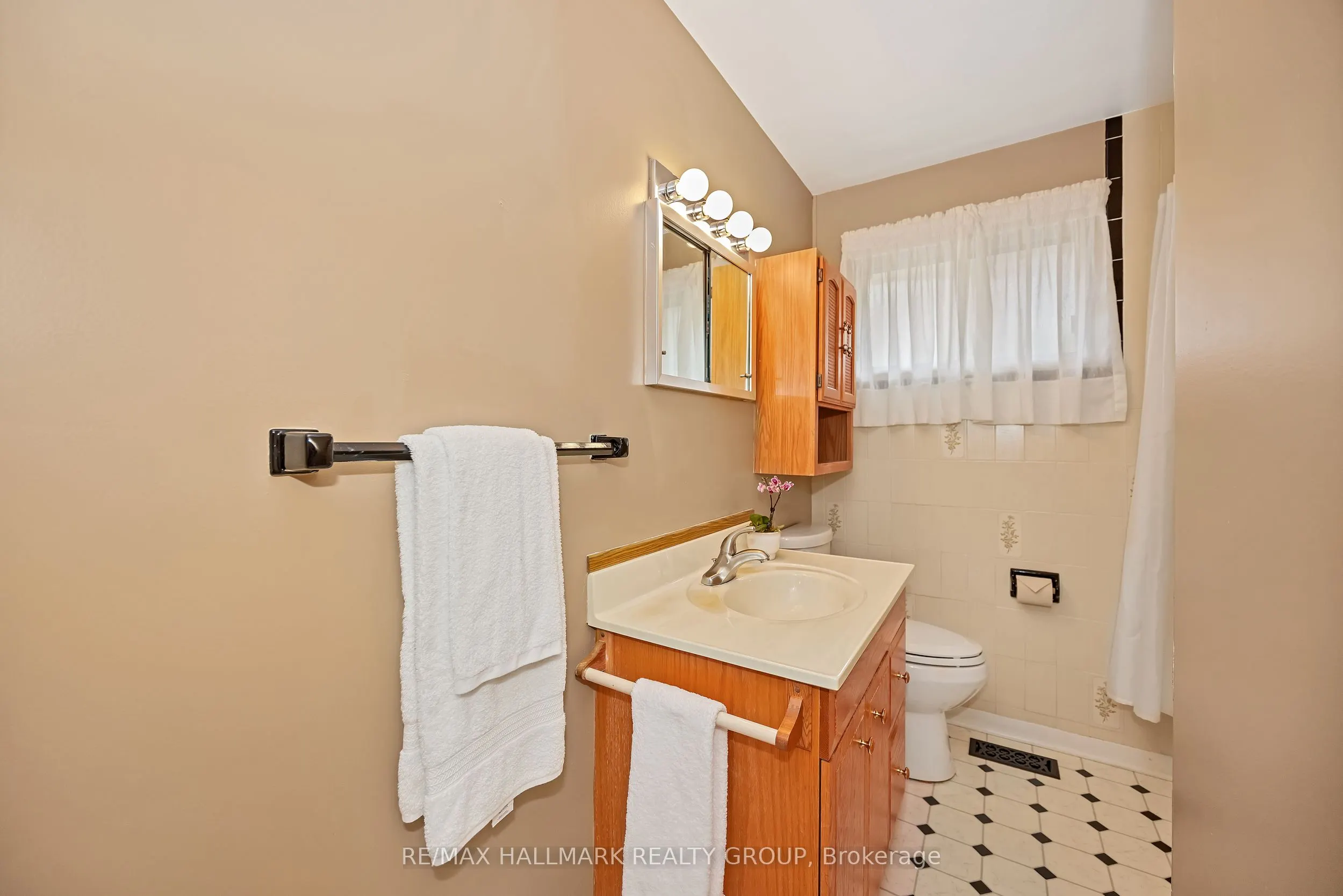 1144 Cobden Road