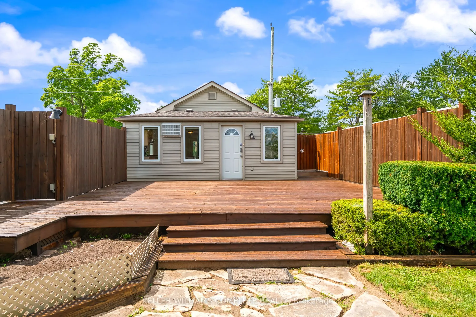 1076 Spears Road