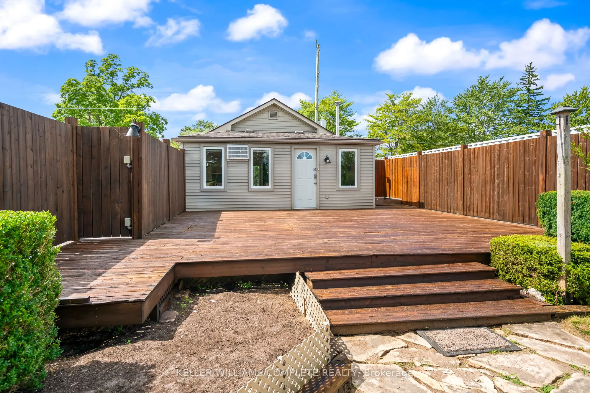 1076 Spears Road