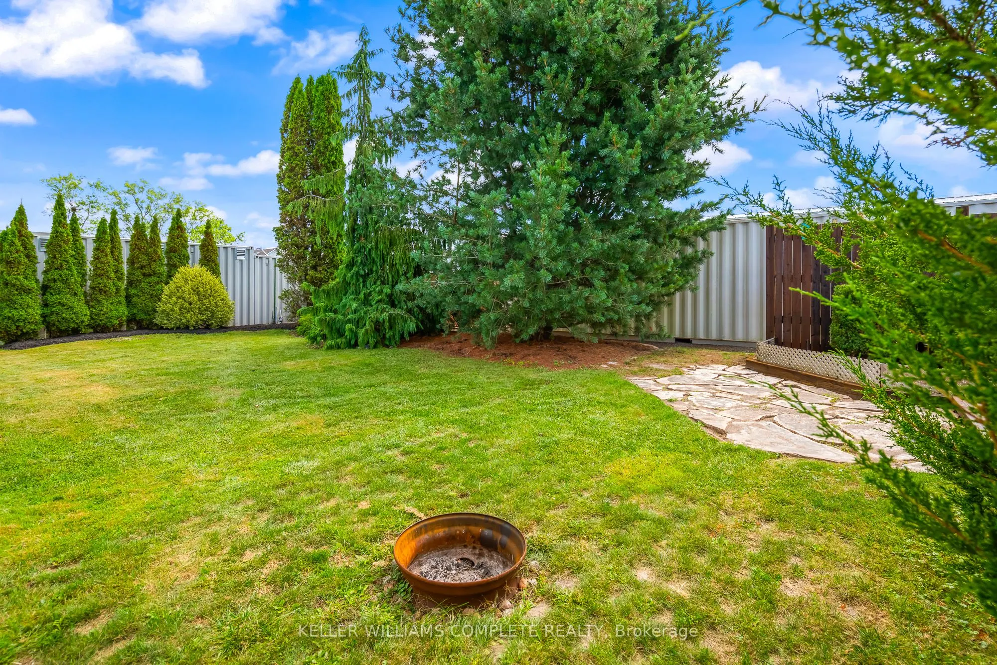 1076 Spears Road