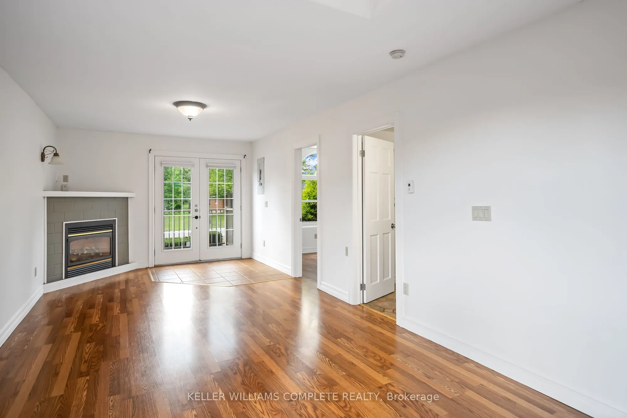1076 Spears Road