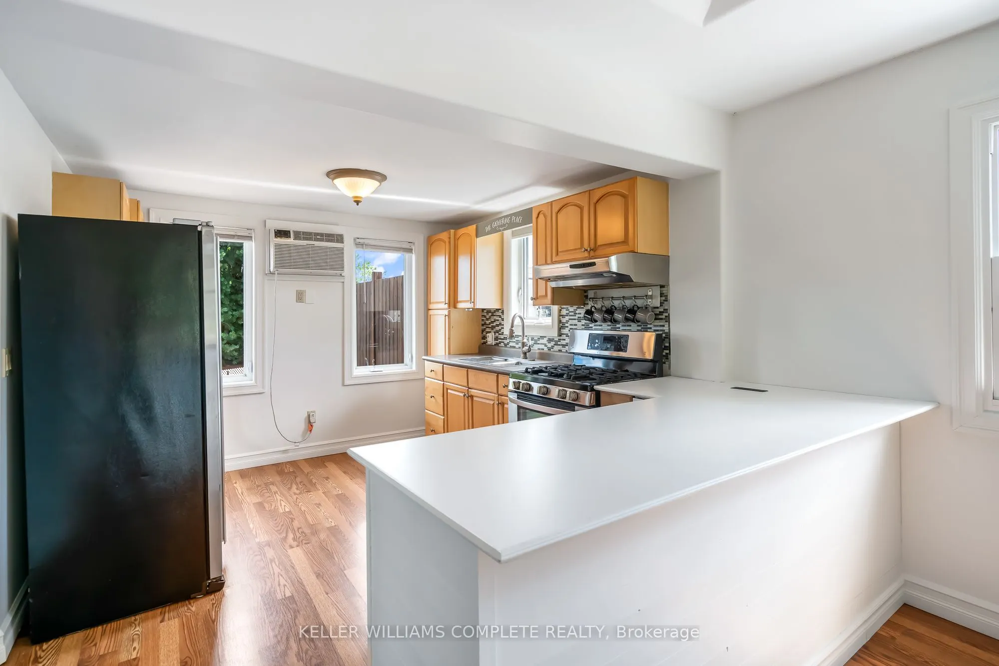 1076 Spears Road