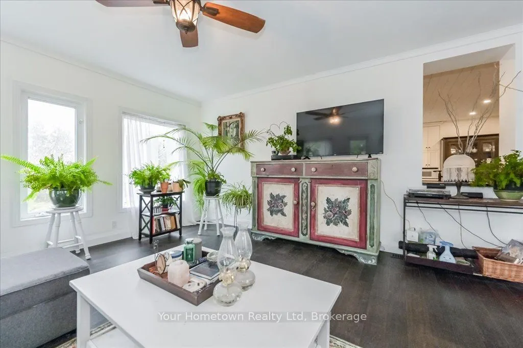 6933 Wellington 7 Road