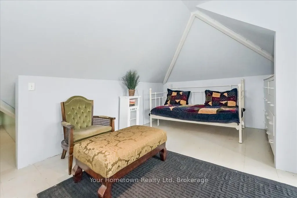 6933 Wellington 7 Road