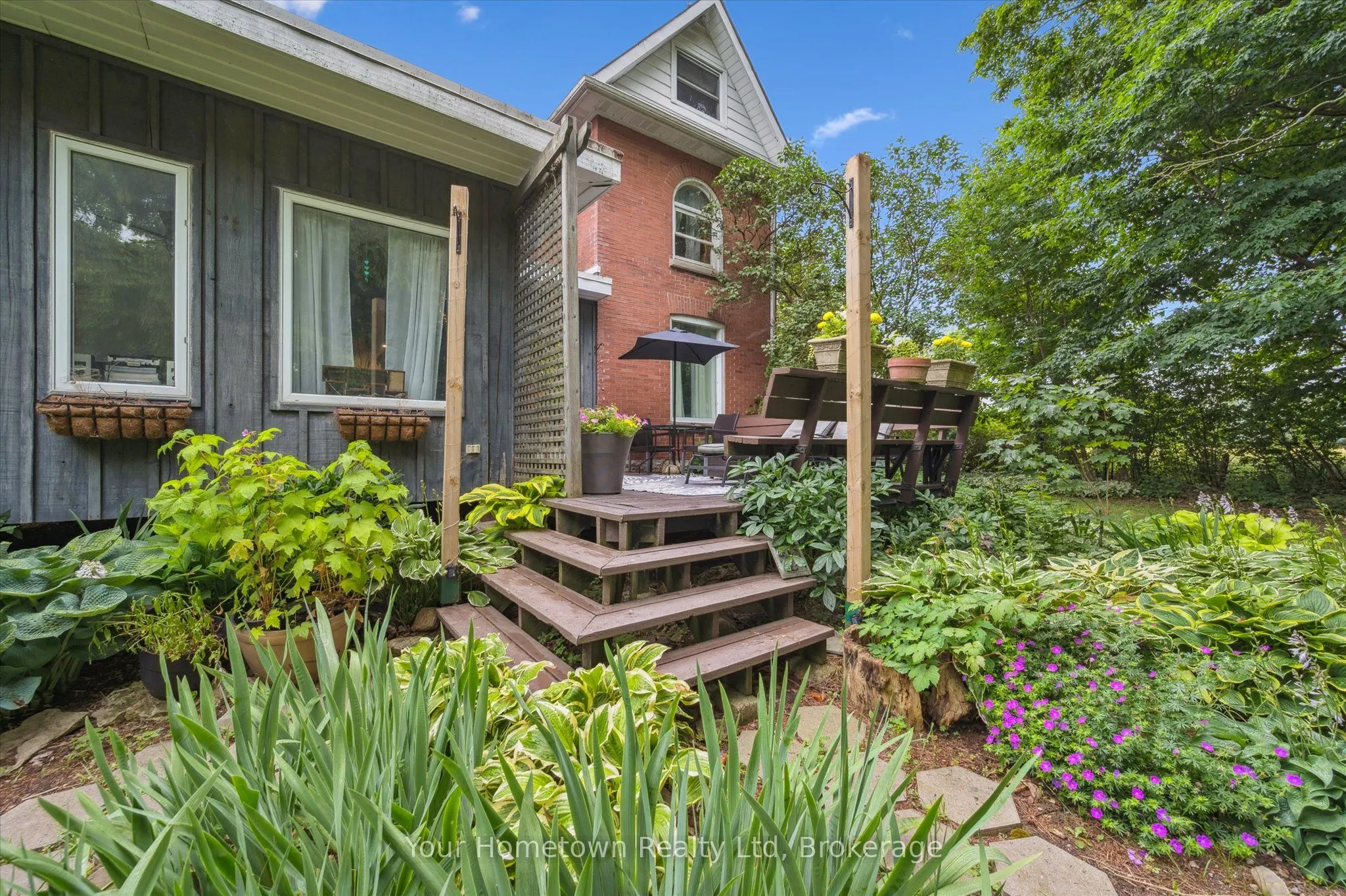 6933 Wellington 7 Road