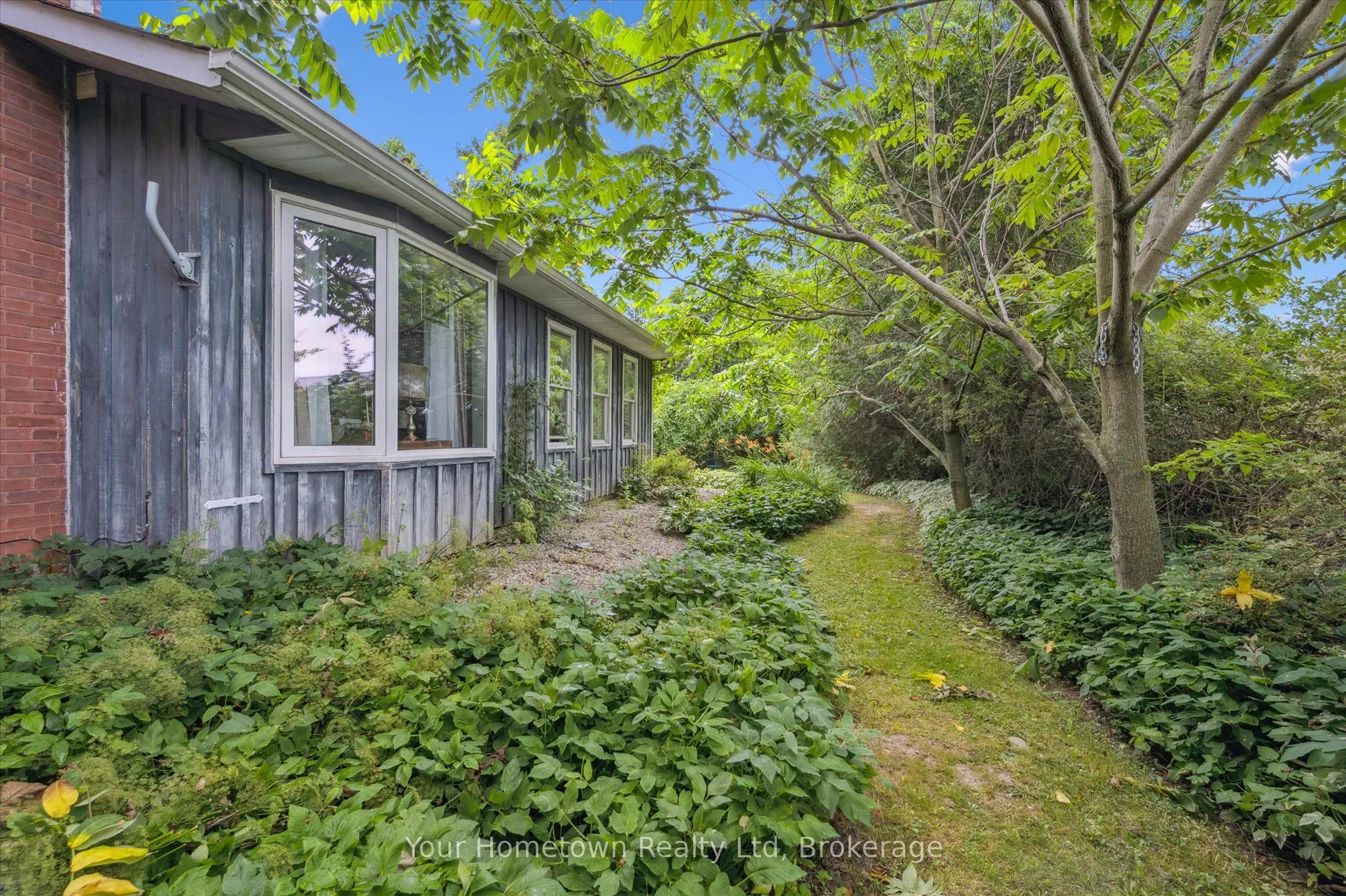 6933 Wellington 7 Road