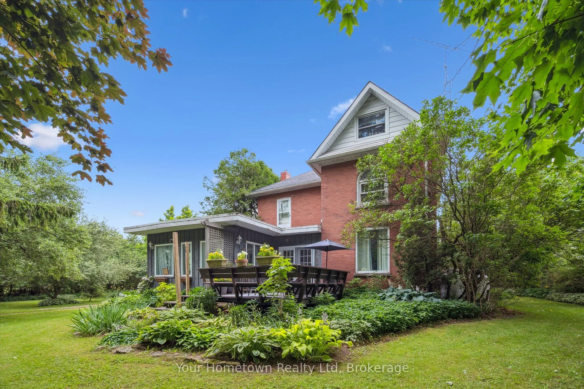 6933 Wellington 7 Road