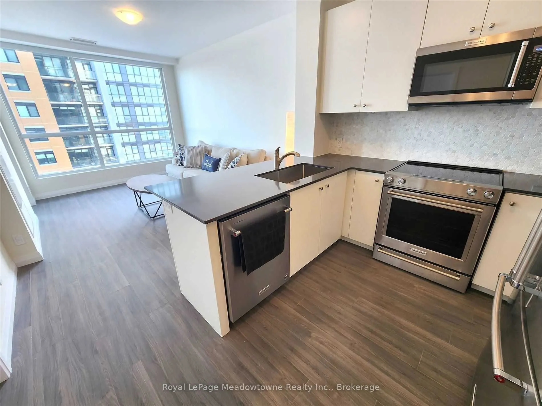 104 Garment Street, #1605
