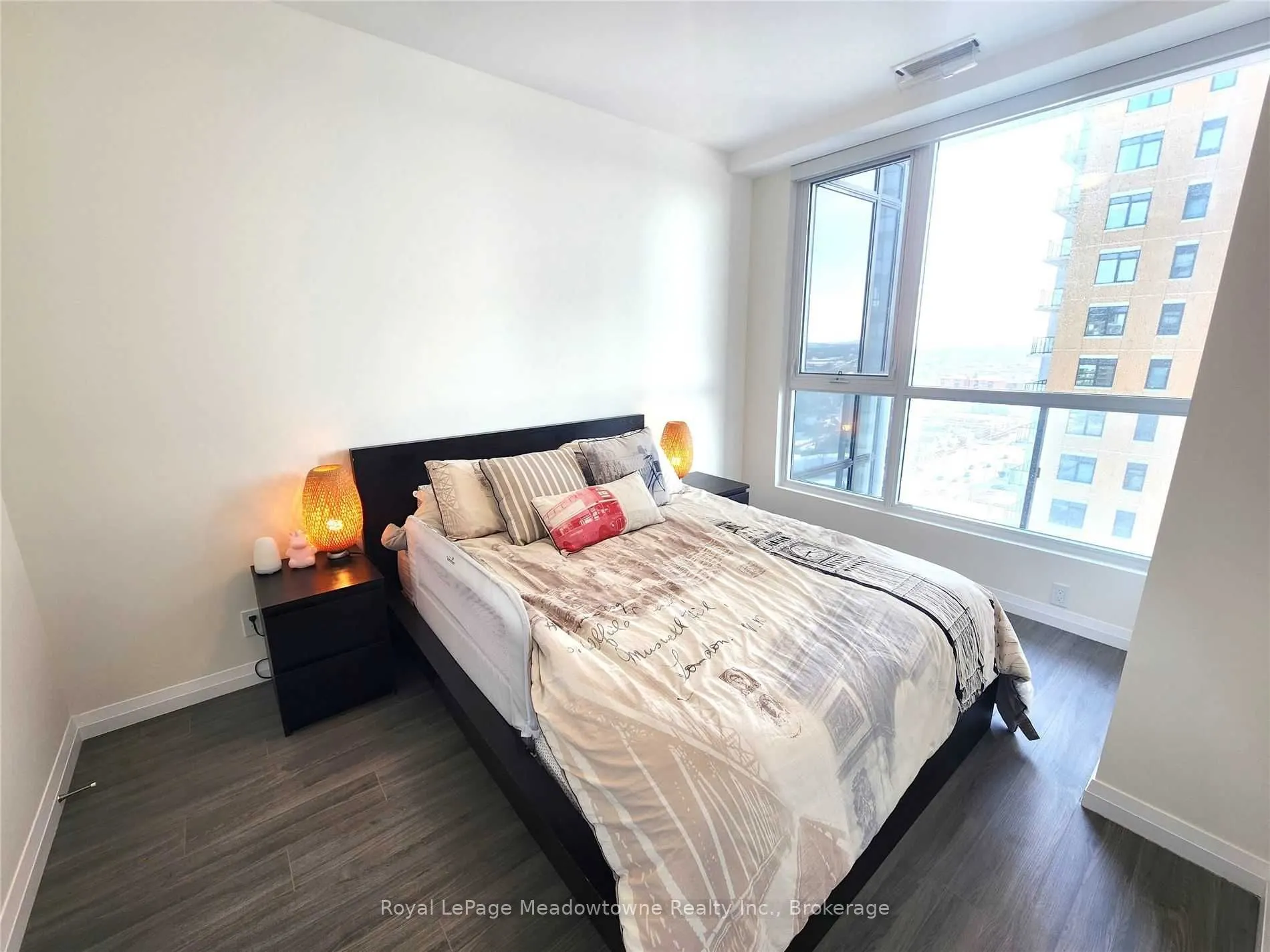 104 Garment Street, #1605