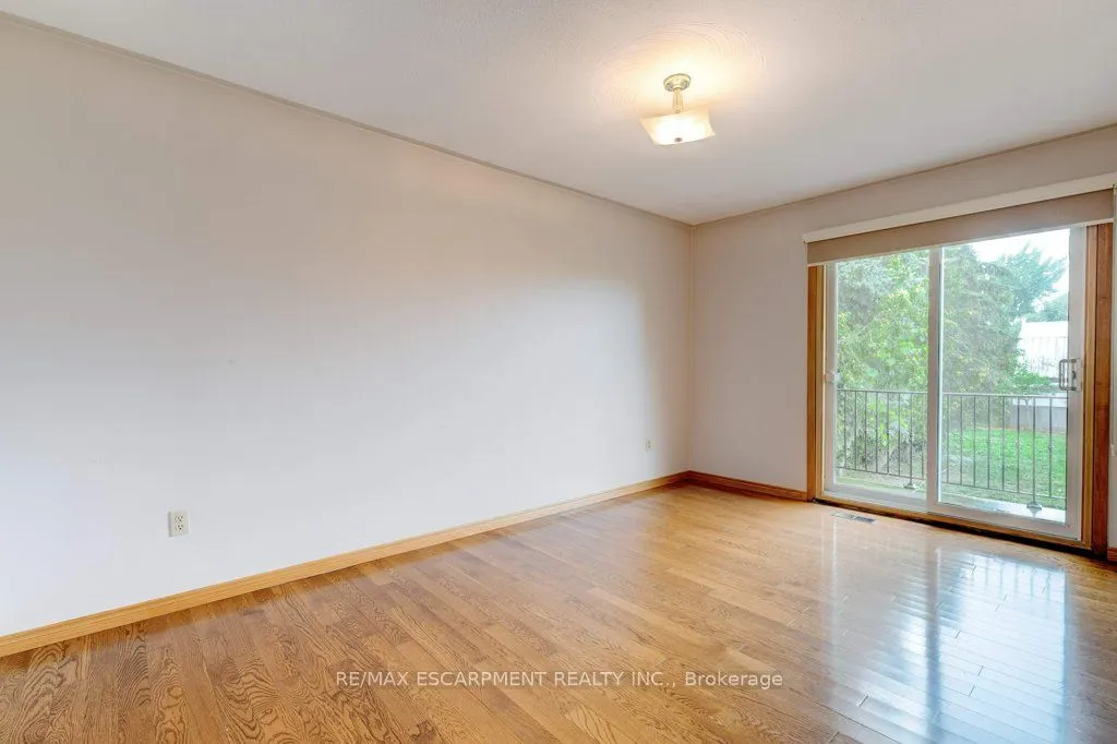595 Green Mountain Road E