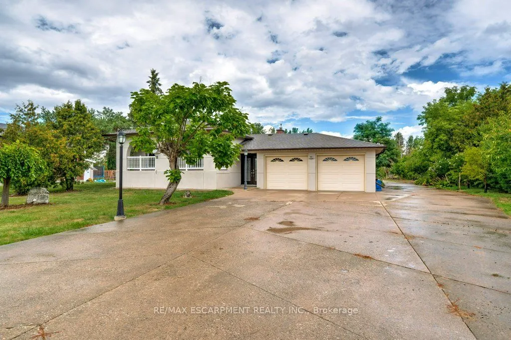 595 Green Mountain Road E