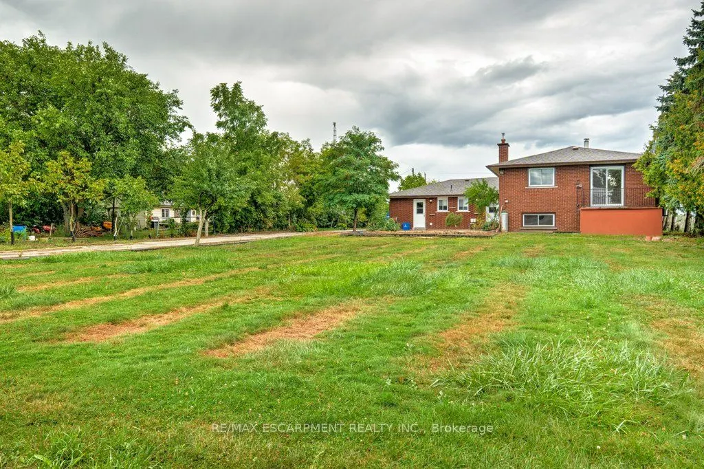595 Green Mountain Road E