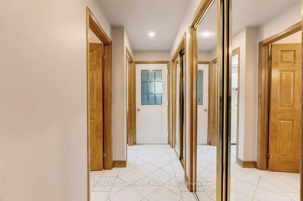 595 Green Mountain Road E